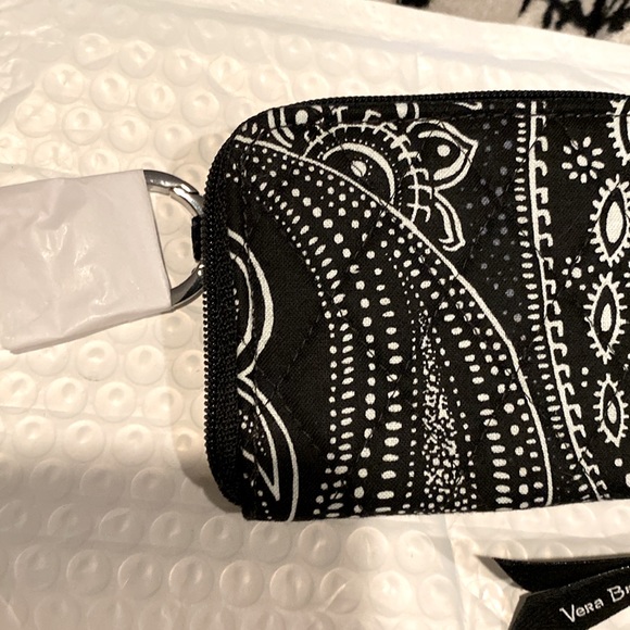 Vera Bradley RFID Zippered Wallet, NWT - Picture 9 of 12